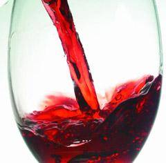 环球酒库探秘 | 红酒兑雪碧真的很low吗？聊聊酒精饮料与脱醇酒的饮用文化